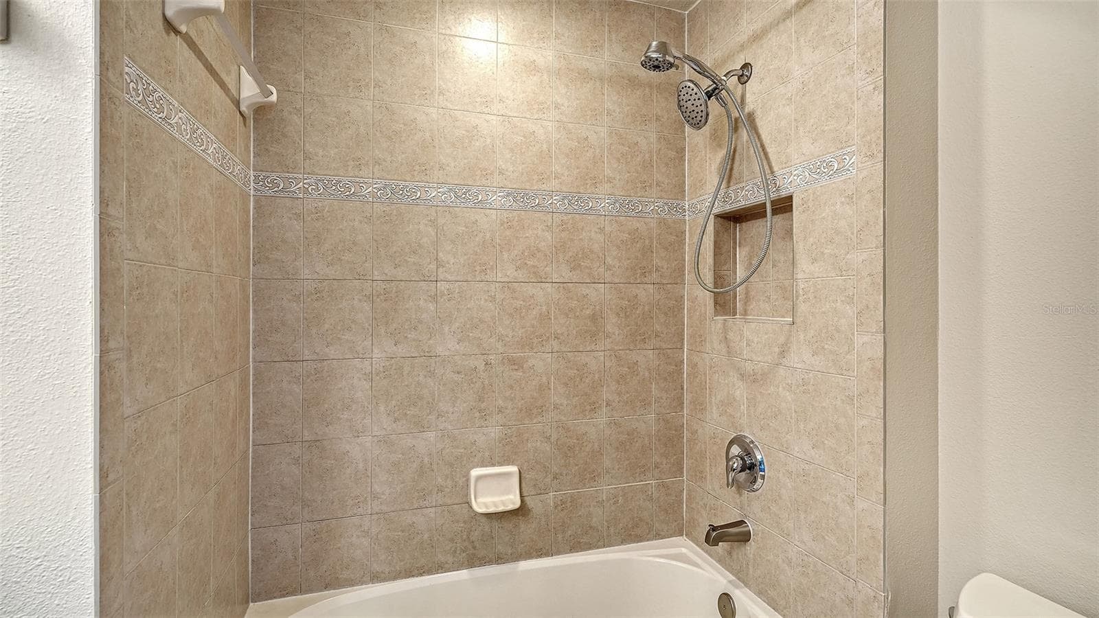 And Shower - 11480 52ND CT E, PARRISH