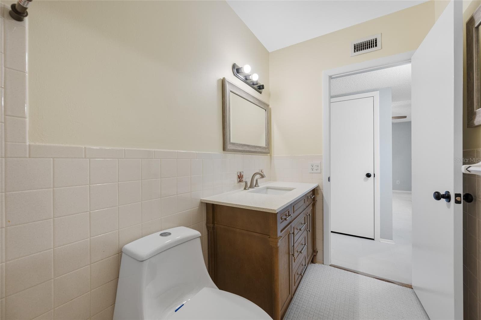 Condominium at 2258 WORLD PARKWAY BLVD W #40, CLEARWATER, photo 20 of 49
