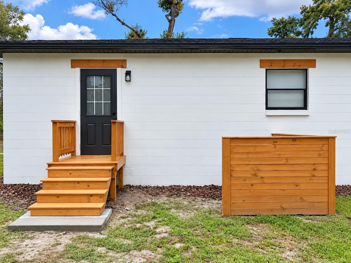 Single Family Residence at 1702 W JOHNSTON AVE, TAMPA, photo 63 of 74