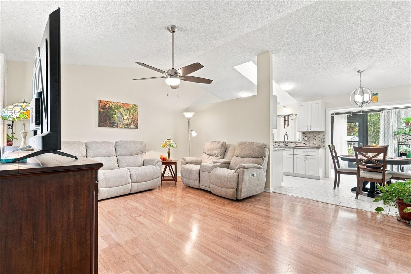 Villa at 12435 ORANGEWOOD CIRCLE, TAVARES, photo 9 of 35