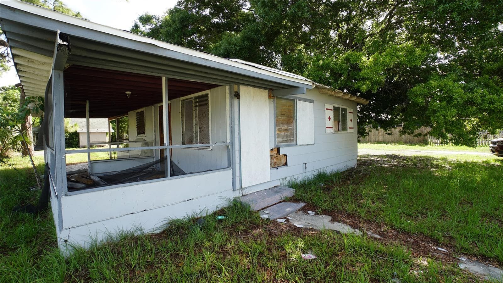 Single Family Residence at 2135 44TH ST S, ST PETERSBURG, photo 6 of 10