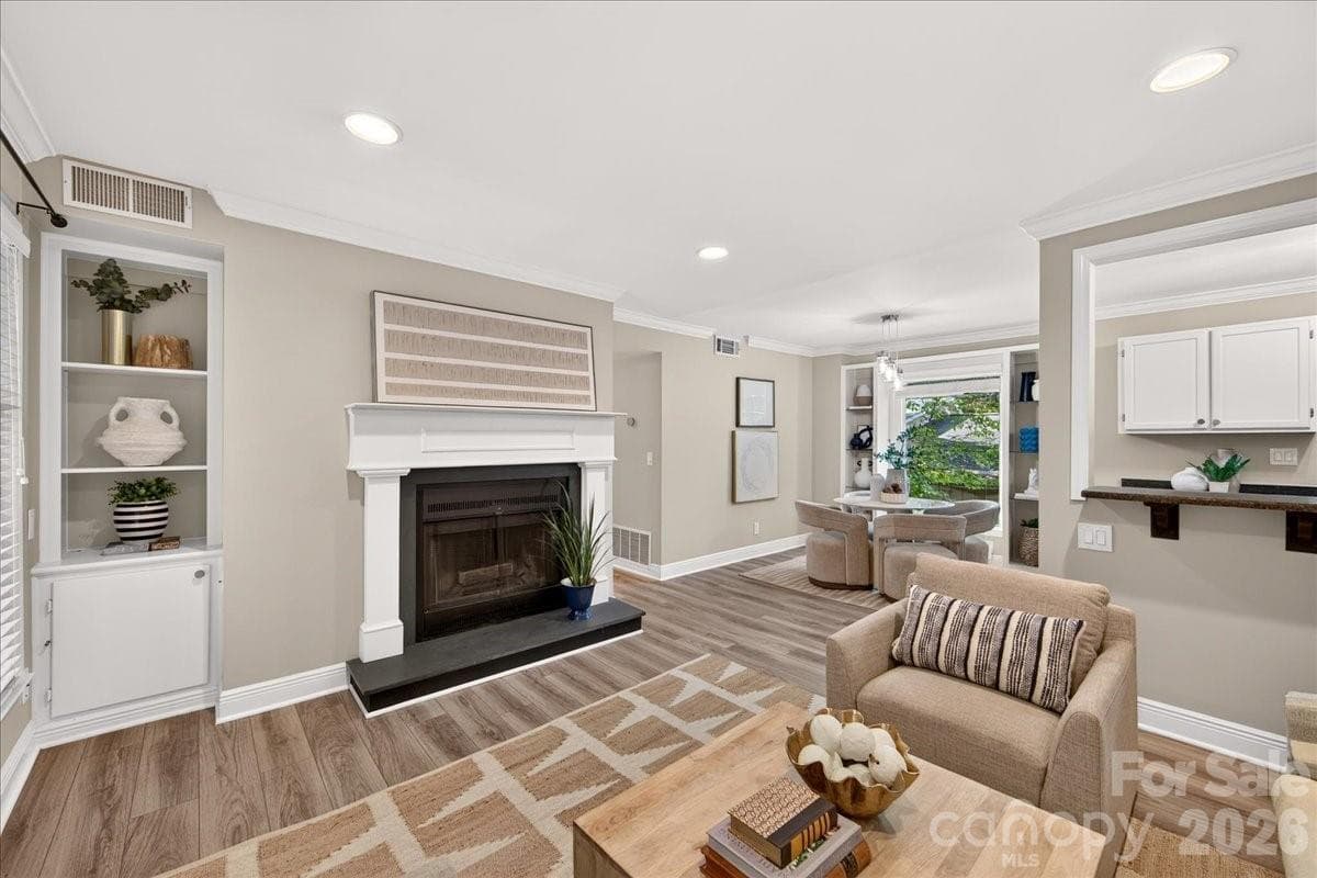 Condominium at Charlotte, photo 4 of 42