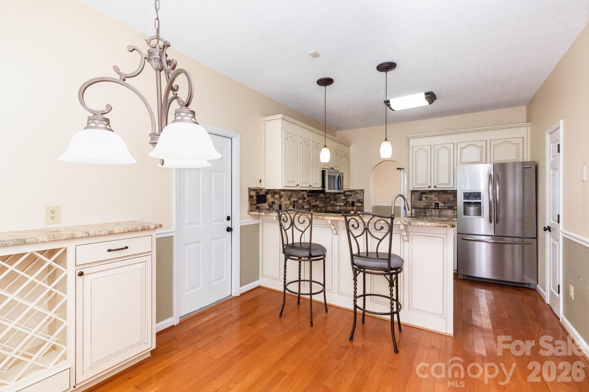 Single Family Residence at 2507 Ashley Court, Belmont, photo 4 of 46