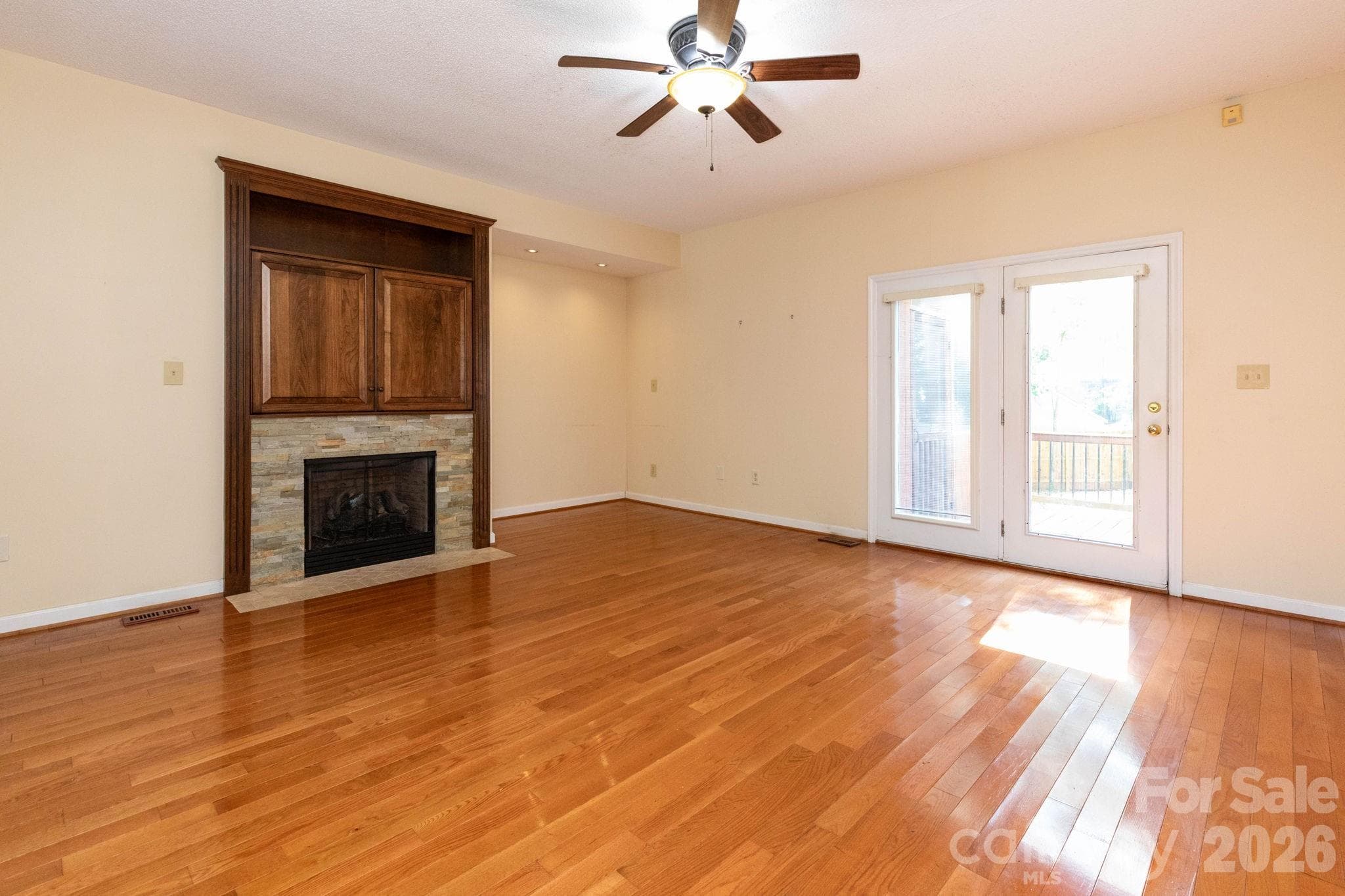 Single Family Residence at 2507 Ashley Court, Belmont, photo 17 of 46