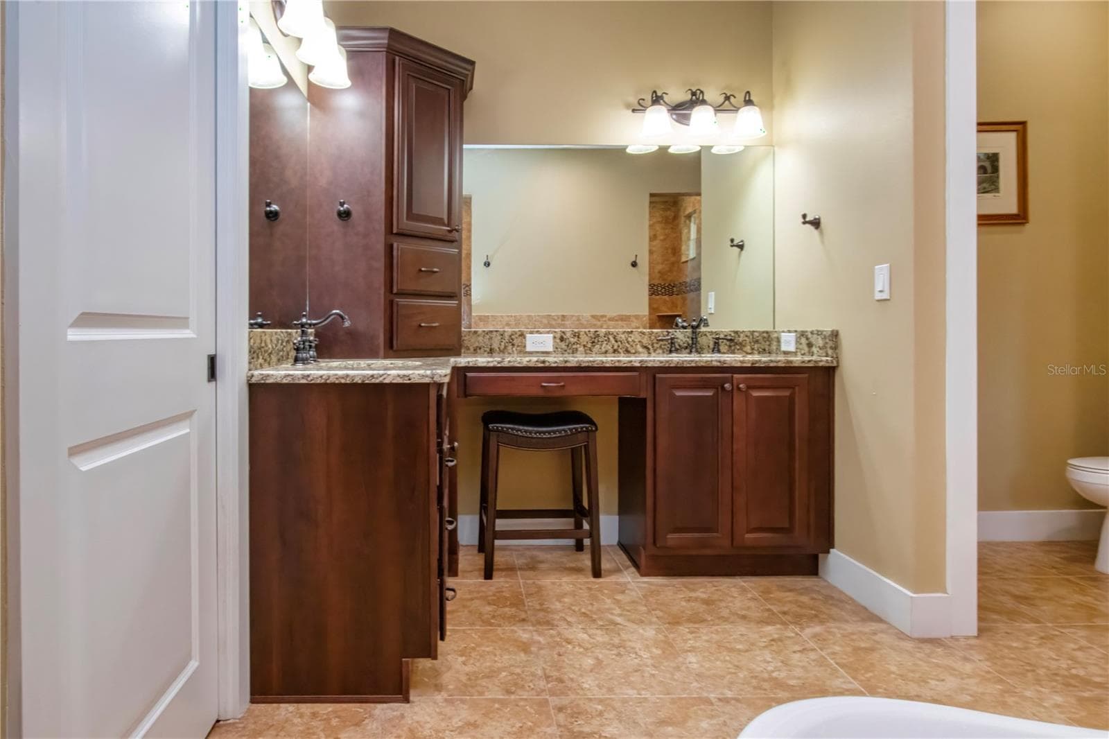 Double vanity in owners suite - 1605 BUTCH CASSIDY TRL, WIMAUMA