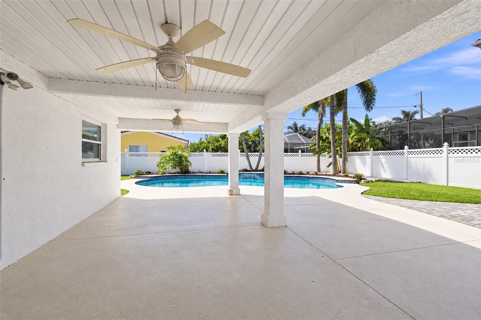 Single Family Residence at 112 16TH ST, BELLEAIR BEACH, photo 46 of 61