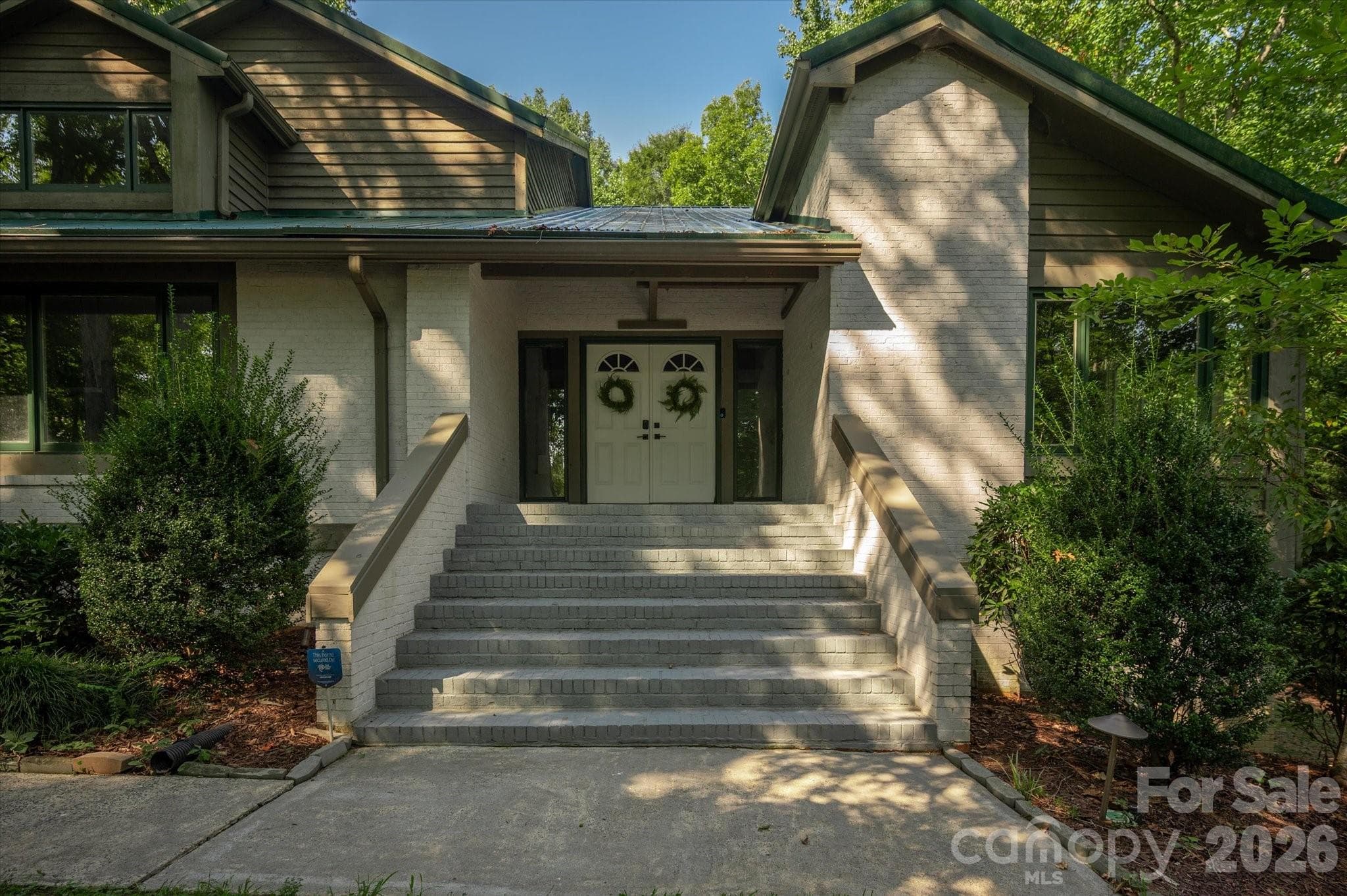 Single Family Residence at 4418 Horseshoe Bend, Matthews, photo 3 of 41