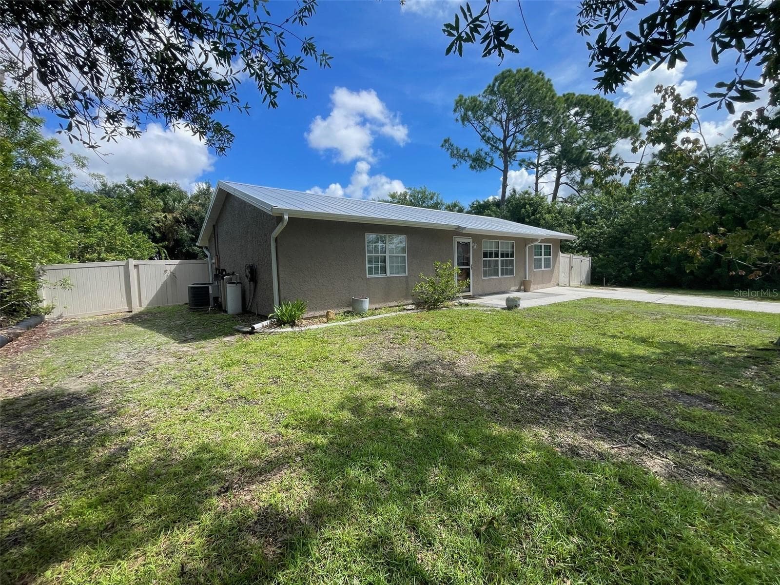 Single Family Residence at 23320 VAN BUREN AVE, PORT CHARLOTTE, photo 2 of 25