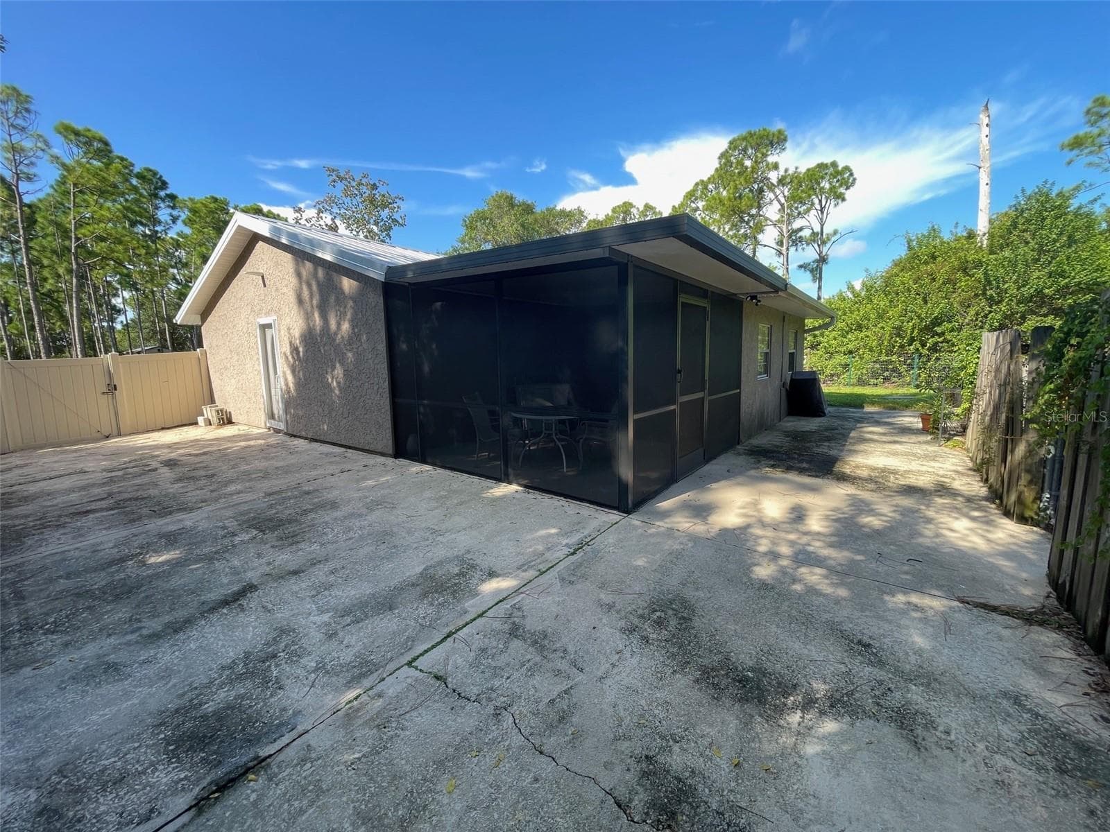Single Family Residence at 23320 VAN BUREN AVE, PORT CHARLOTTE, photo 18 of 25