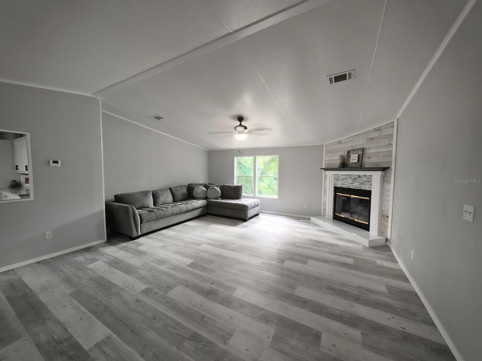Manufactured Home at 3391 NW BUR OAK PL, JENNINGS, photo 8 of 34