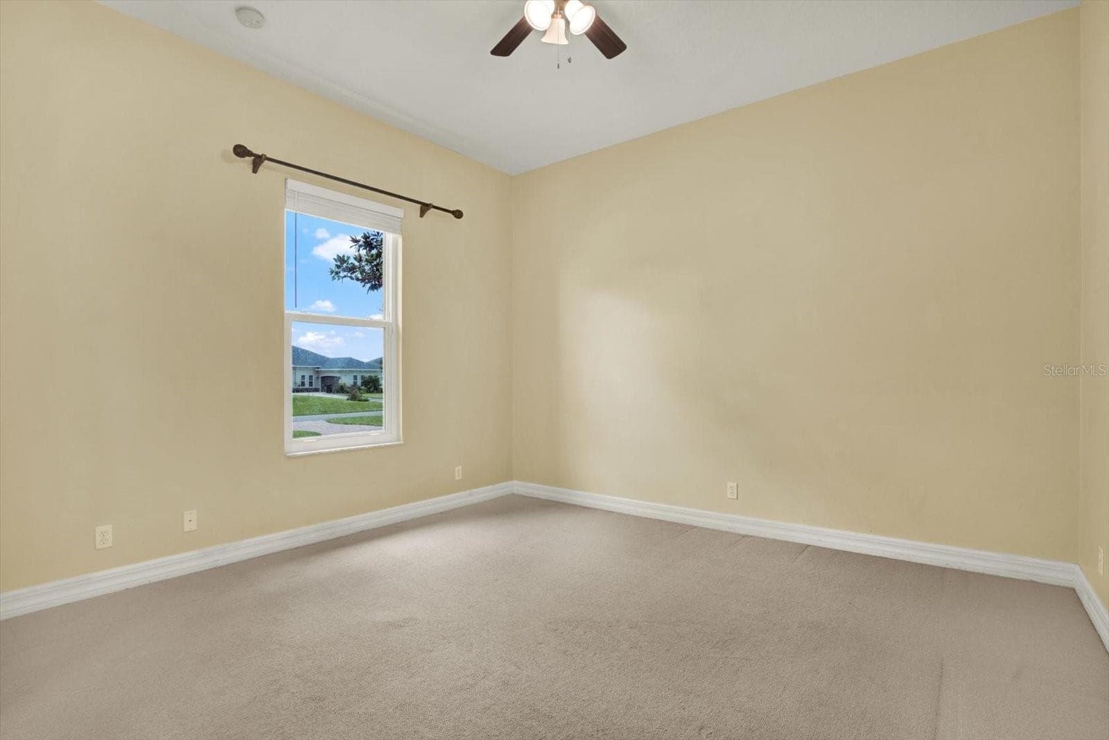 Single Family Residence at 5207 LAKE VENICE DR, WIMAUMA, photo 37 of 68