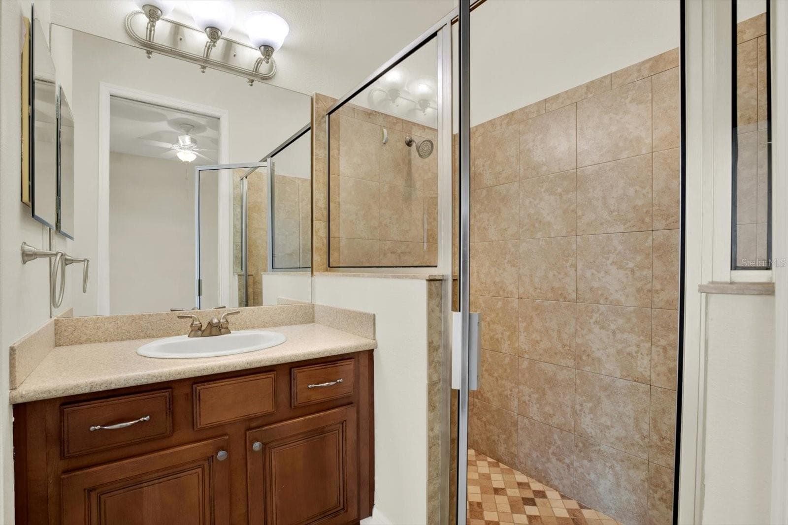 Single Family Residence at 5207 LAKE VENICE DR, WIMAUMA, photo 43 of 68