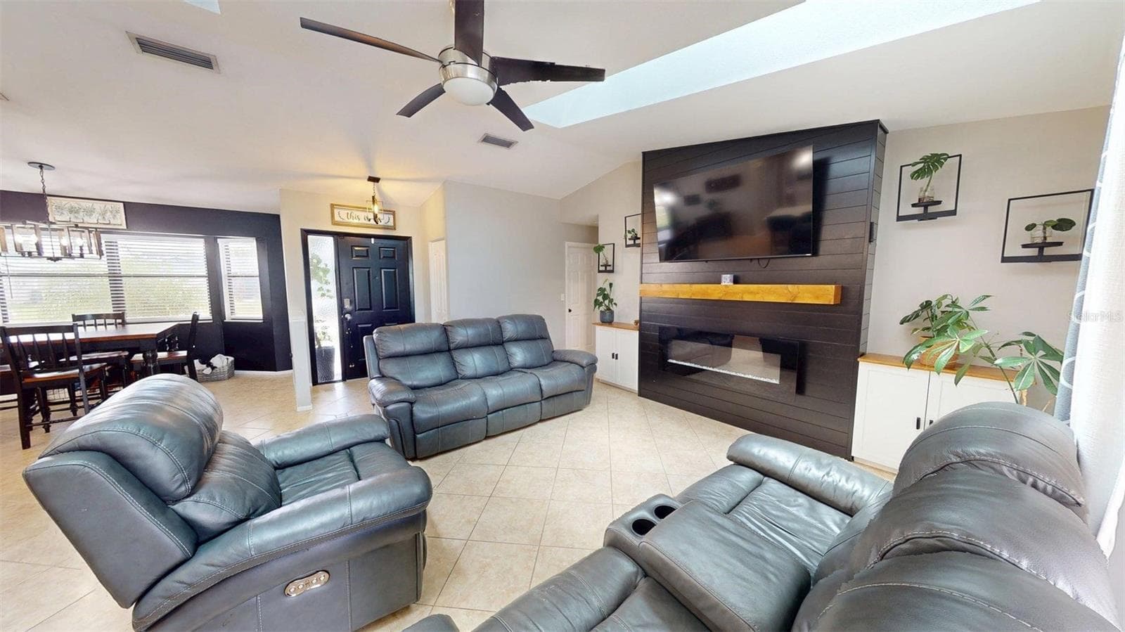 Single Family Residence at 2461 GOLD OAK CT E, SARASOTA, photo 11 of 31