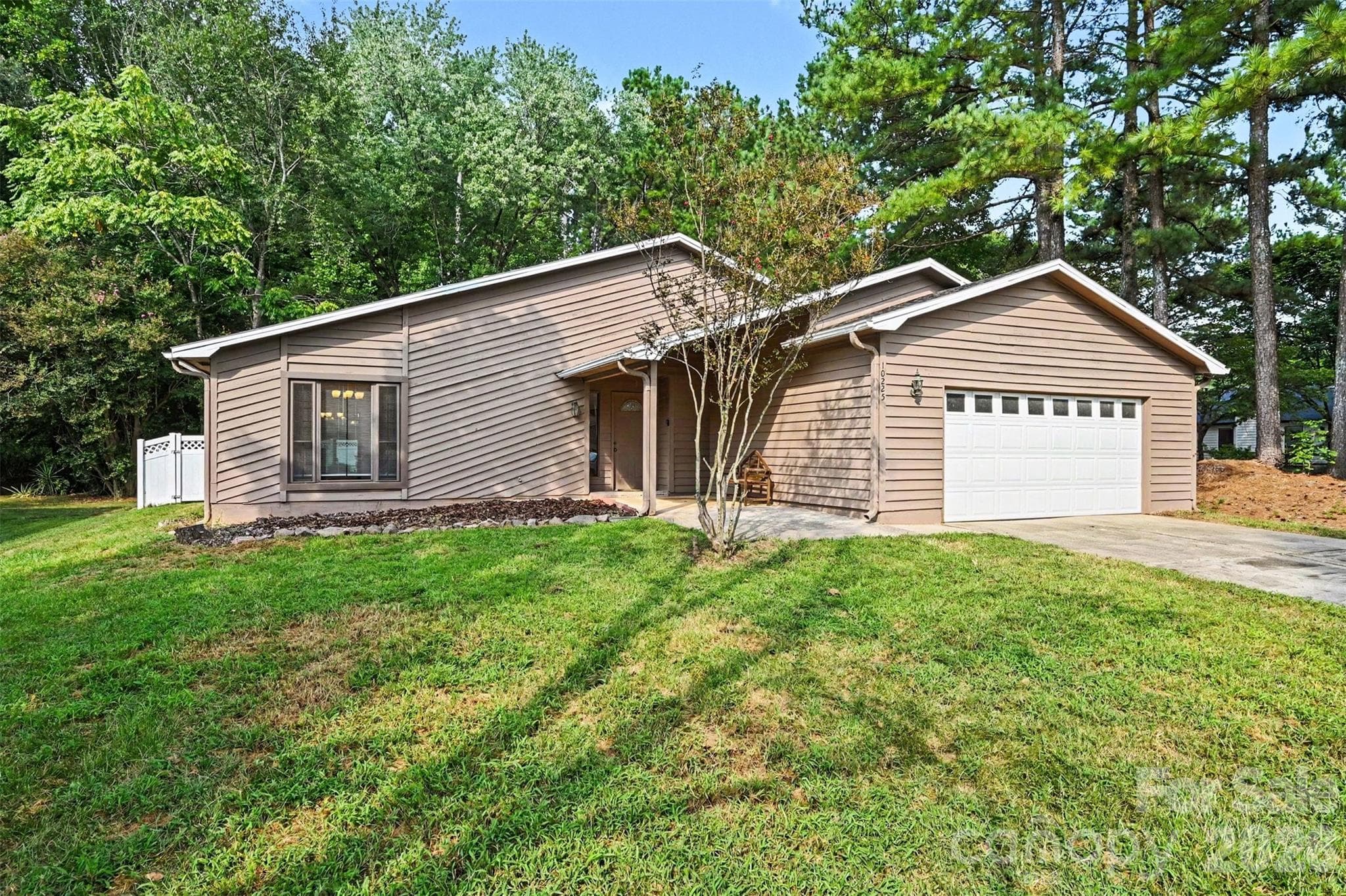 Single Family Residence at 10225 Atchinson Drive, Mint Hill, photo 34 of 38