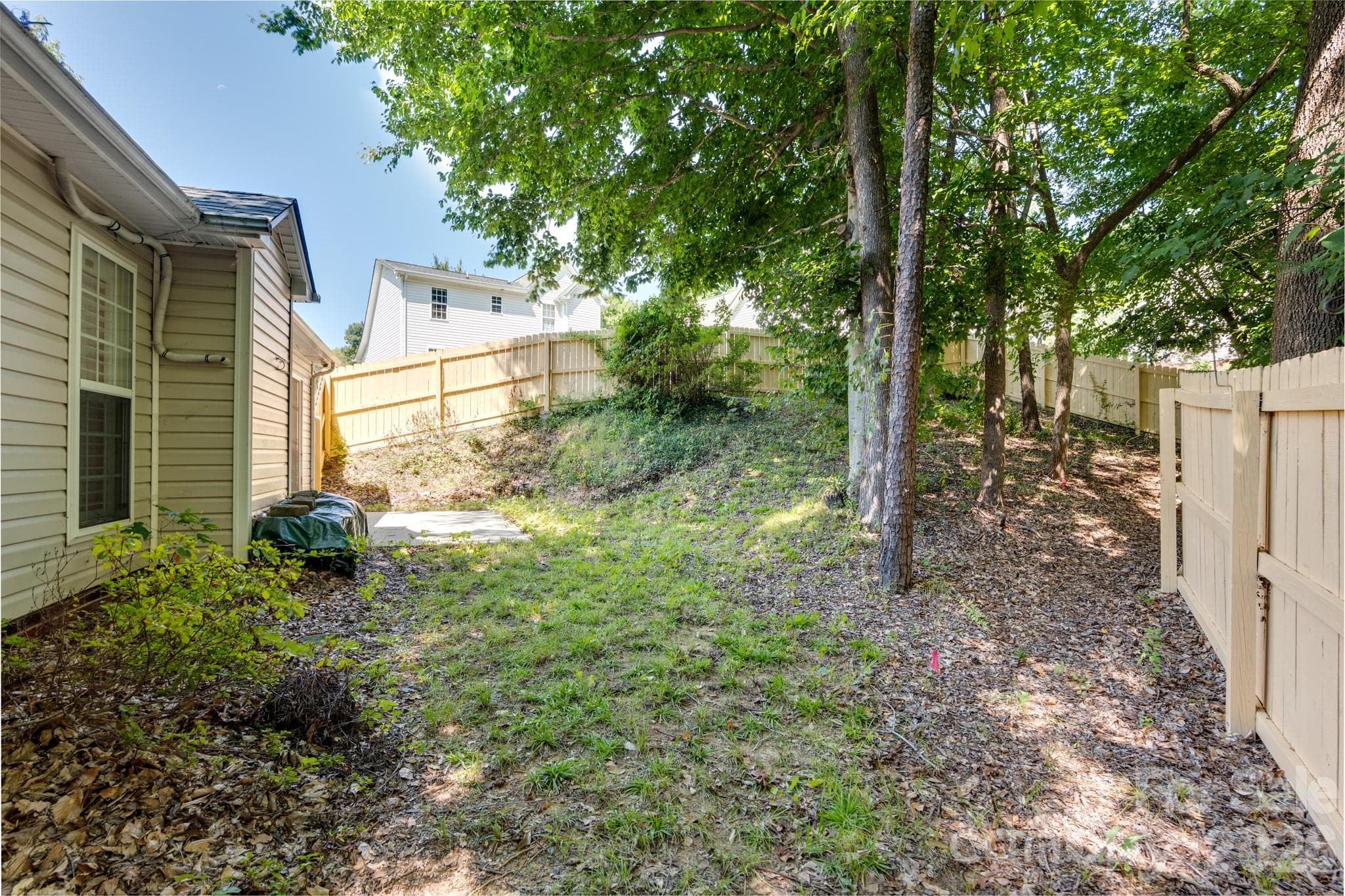 Single Family Residence at 7917 Pebbleridge Drive, Charlotte, photo 34 of 37