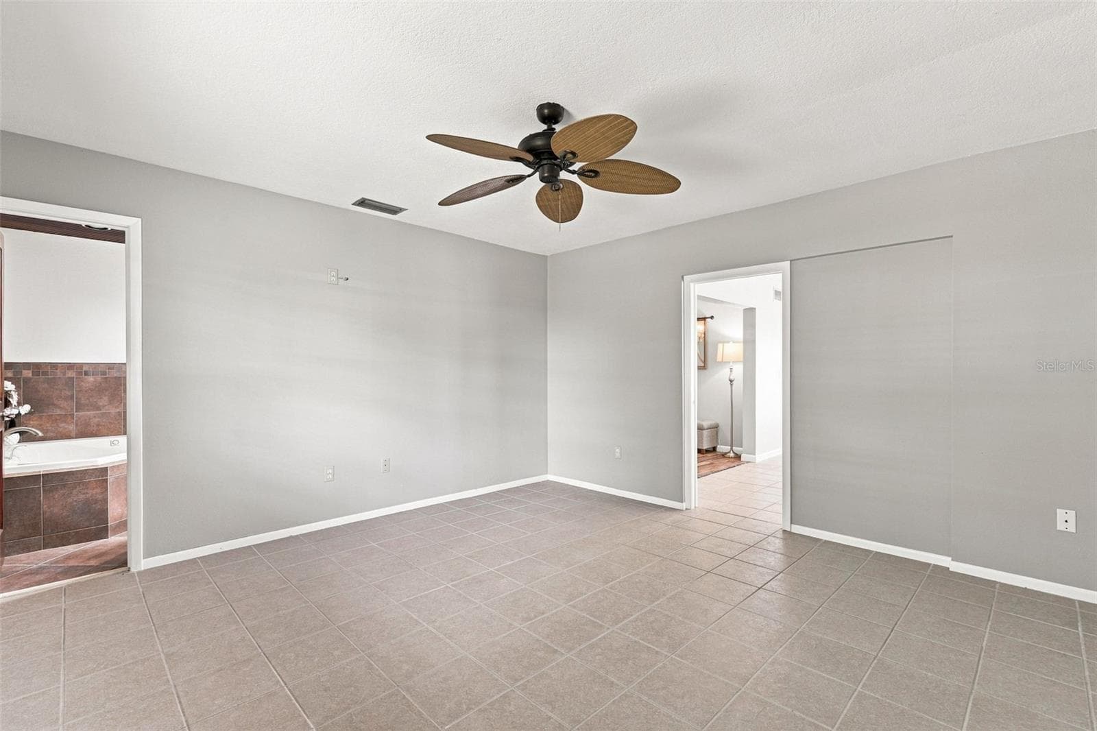 Generously Sized Primary Bedroom - 155 MORGAN LN SE, PORT CHARLOTTE