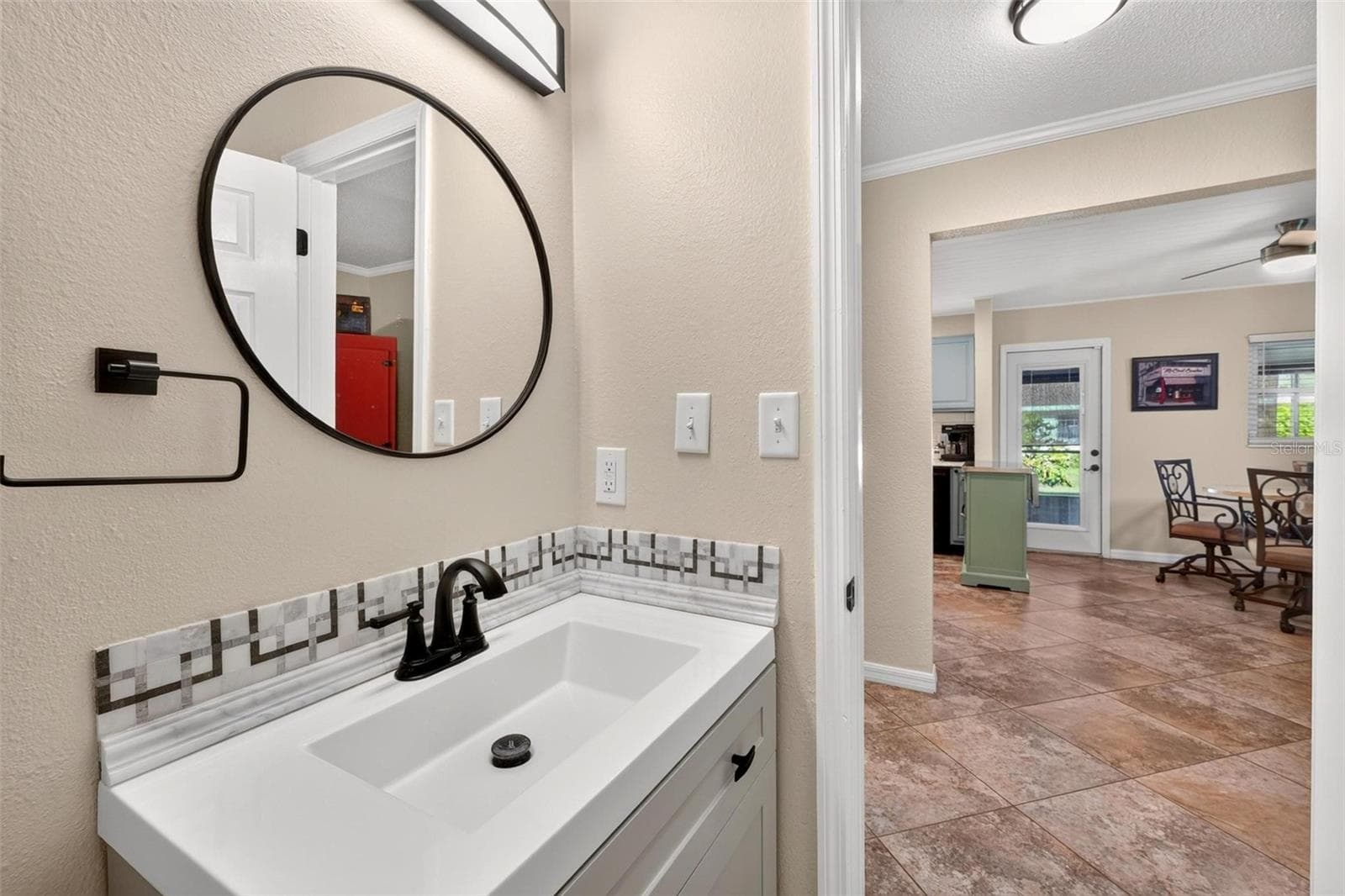 New vanity - 8106 SPRING DR, YALAHA
