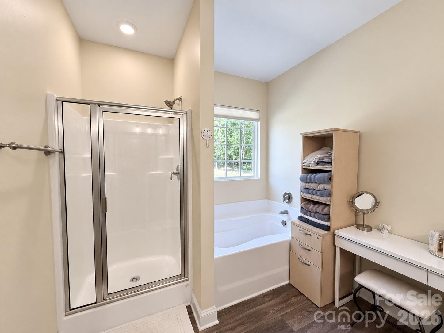 Walk in shower and garden tub - 9201 Providence Road S, Waxhaw