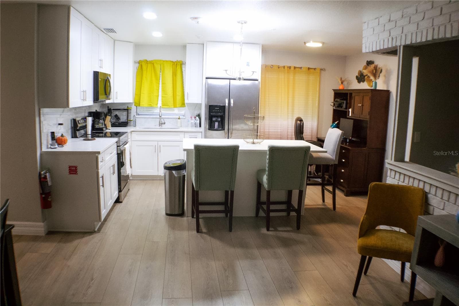 Single Family Residence at 6324 LORENZO AVE, ORLANDO, photo 5 of 14
