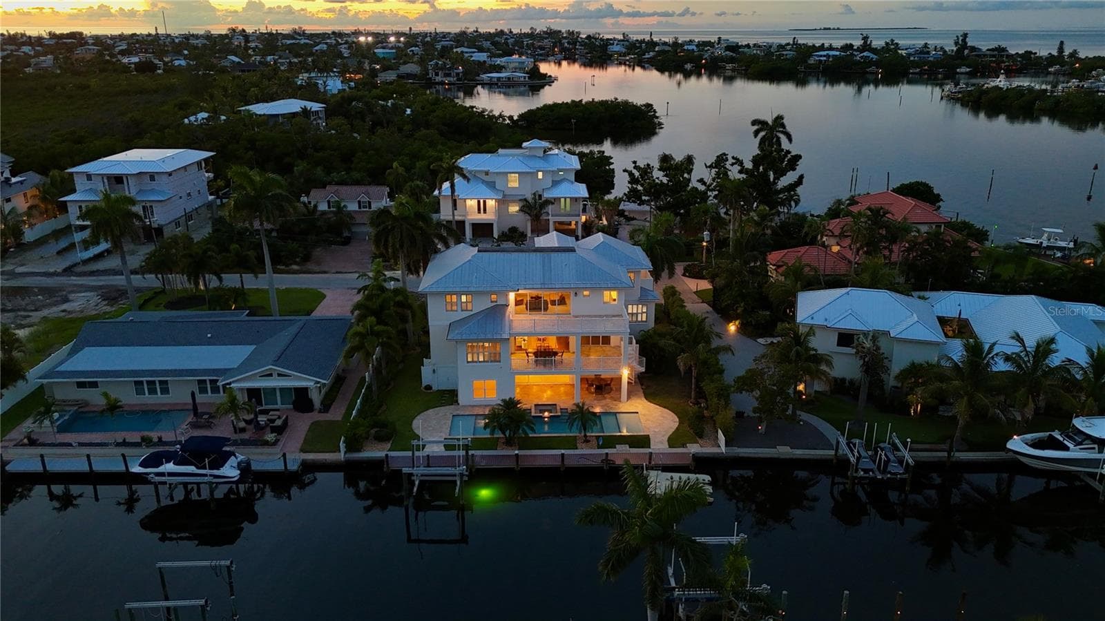 Single Family Residence at 529 77TH ST, HOLMES BEACH, photo 91 of 95