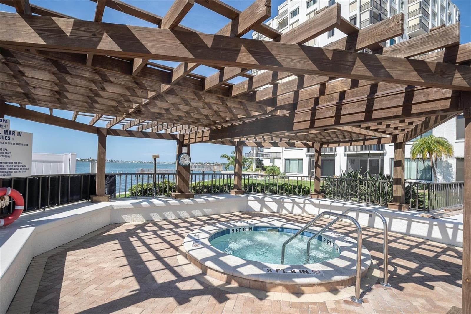 Condominium at 6287 BAHIA DEL MAR CIR #602, ST PETERSBURG, photo 37 of 46