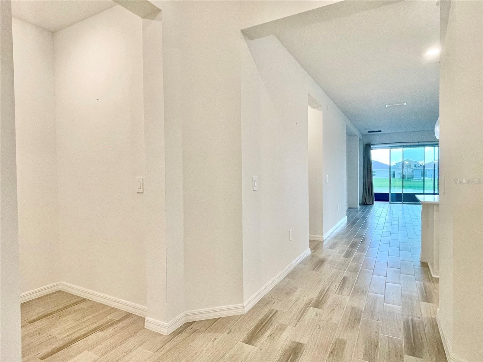 Single Family Residence at 4698 CORAL HARBOUR RD, KISSIMMEE, photo 10 of 41
