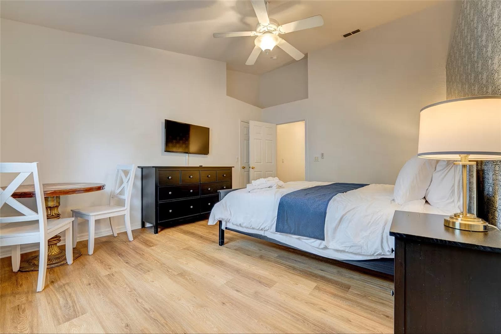 Single Family Residence at 136 TROON CIR, DAVENPORT, photo 13 of 35