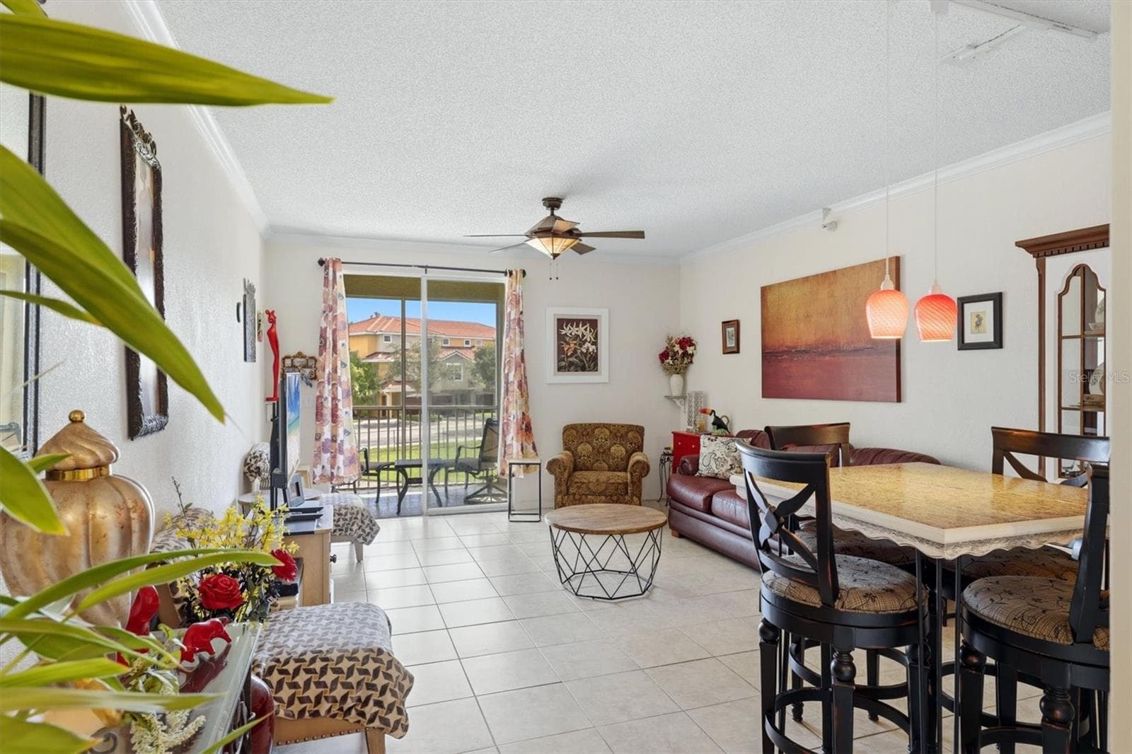 Combo dining and living rooms - 5001 BARALDI CIR #22-209, SARASOTA