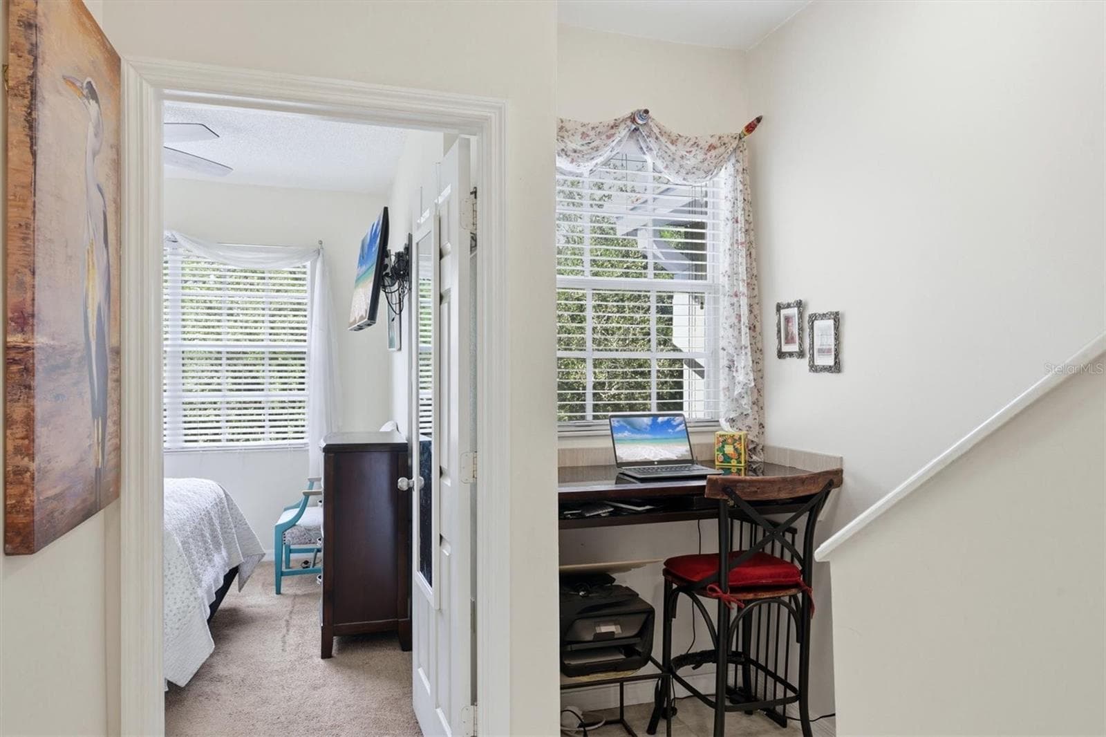 Desk nook with window to allow more natural light - 5001 BARALDI CIR #22-209, SARASOTA