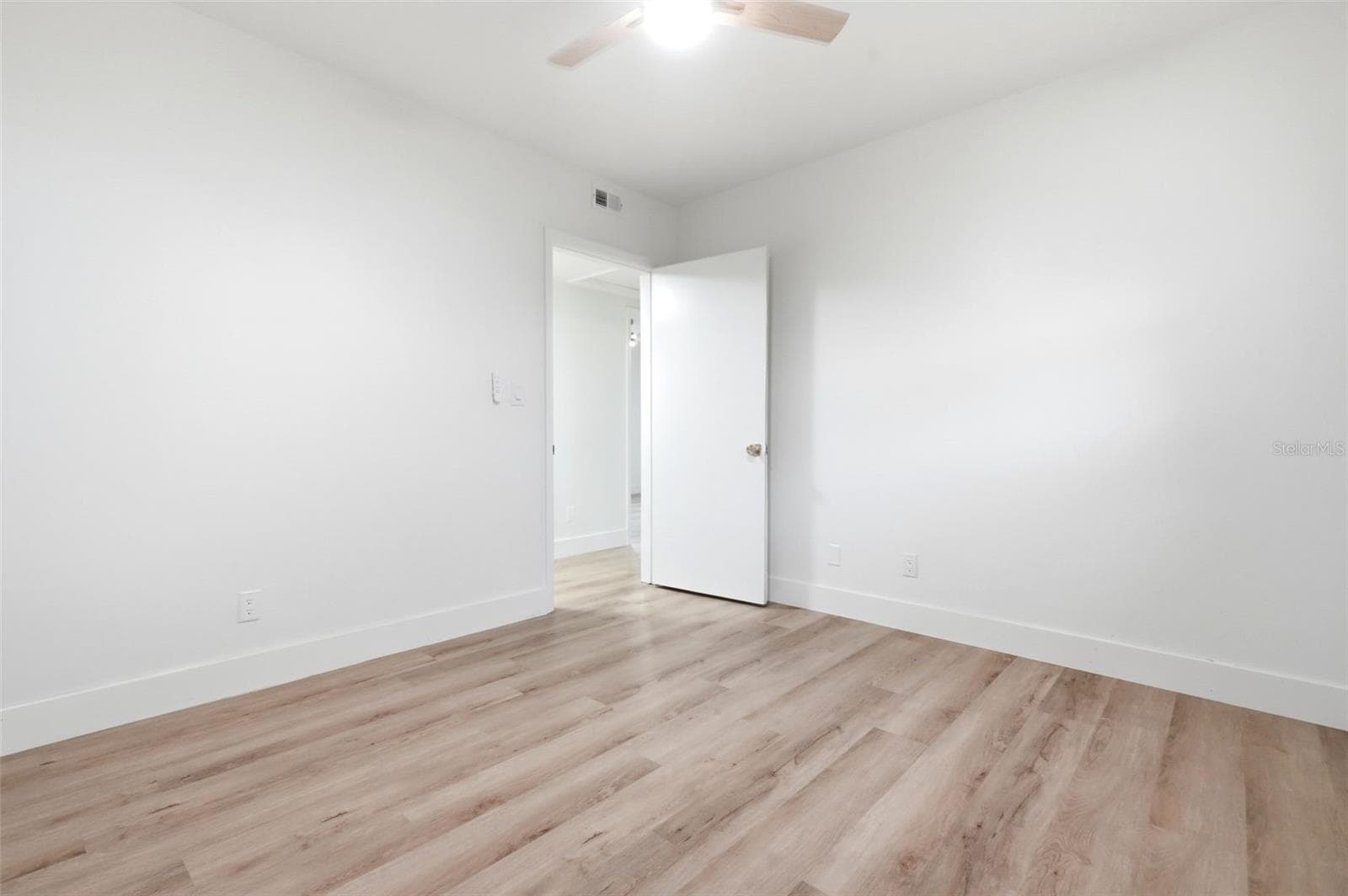 Single Family Residence at 2519 OVERLAKE AVE, ORLANDO, photo 22 of 35