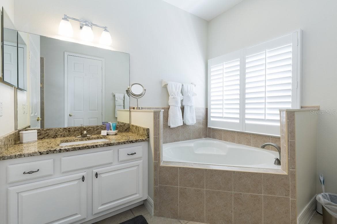 Single Family Residence at 7909 SEA PEARL CIR, KISSIMMEE, photo 40 of 41