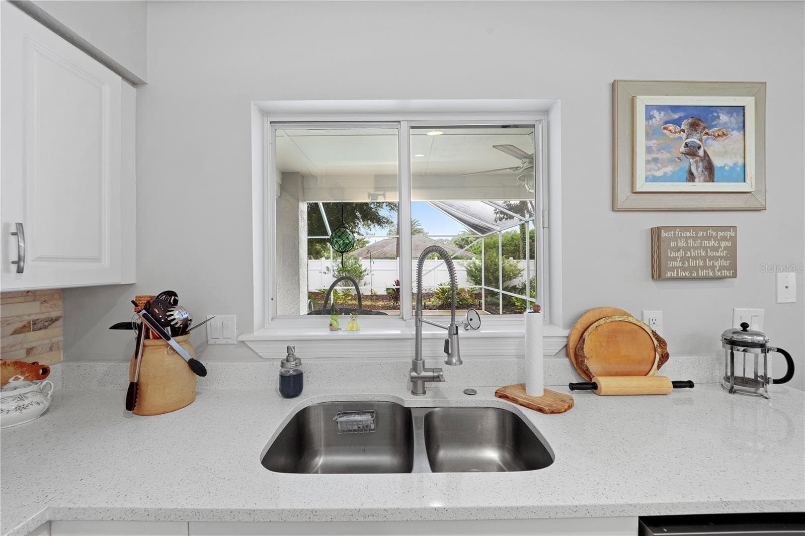 Kitchen over looking pool - 112 WELLSTONE DR, PALM COAST