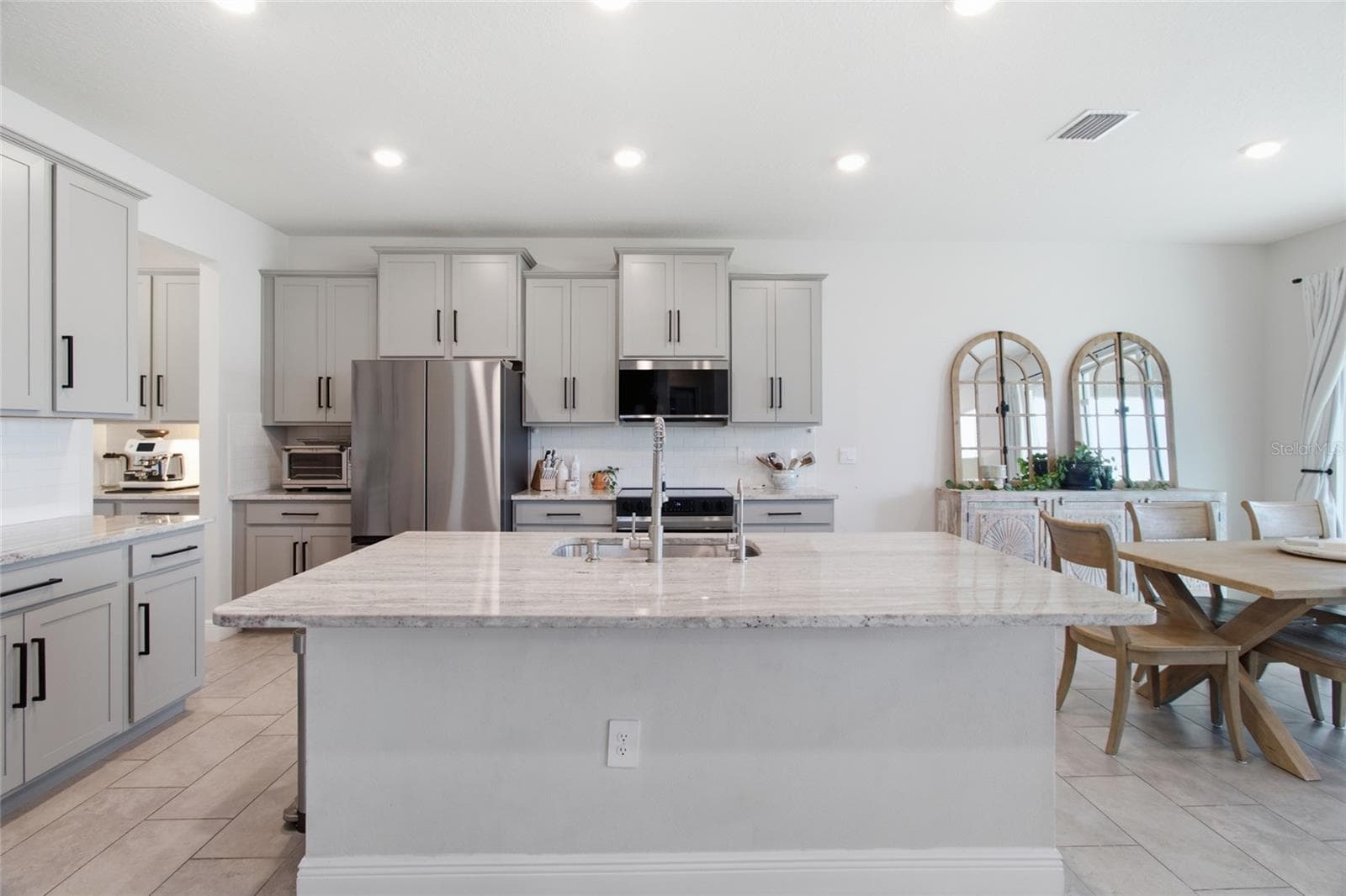Single Family Residence at 17656 CANTARINA CV, BRADENTON, photo 9 of 67