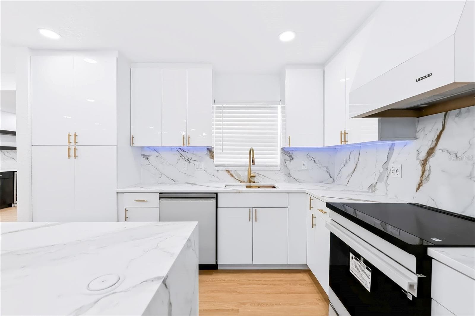 KITCHEN - 1077 40TH AVE NE, ST PETERSBURG