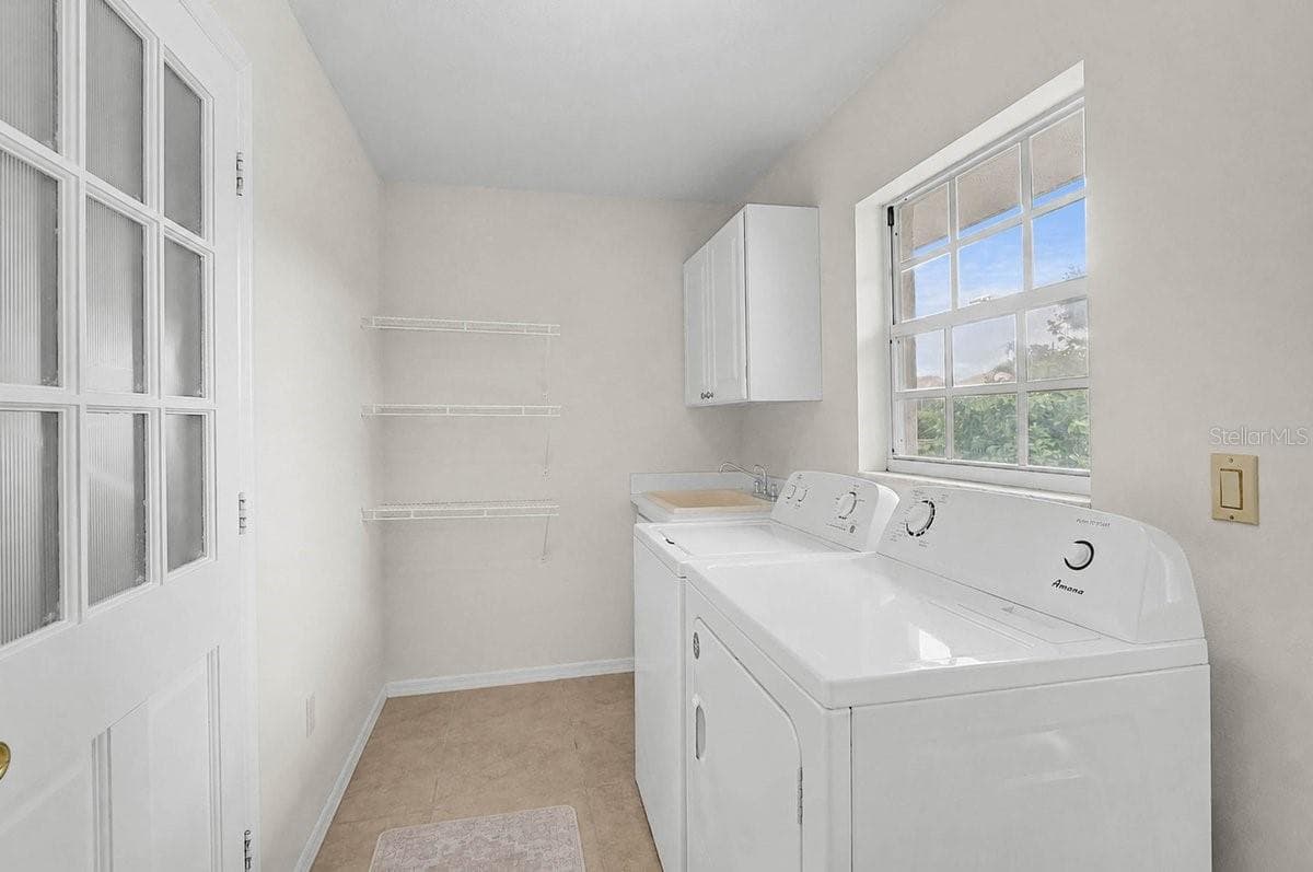 Single Family Residence at 1113 DERIAN PL, NOKOMIS, photo 24 of 34