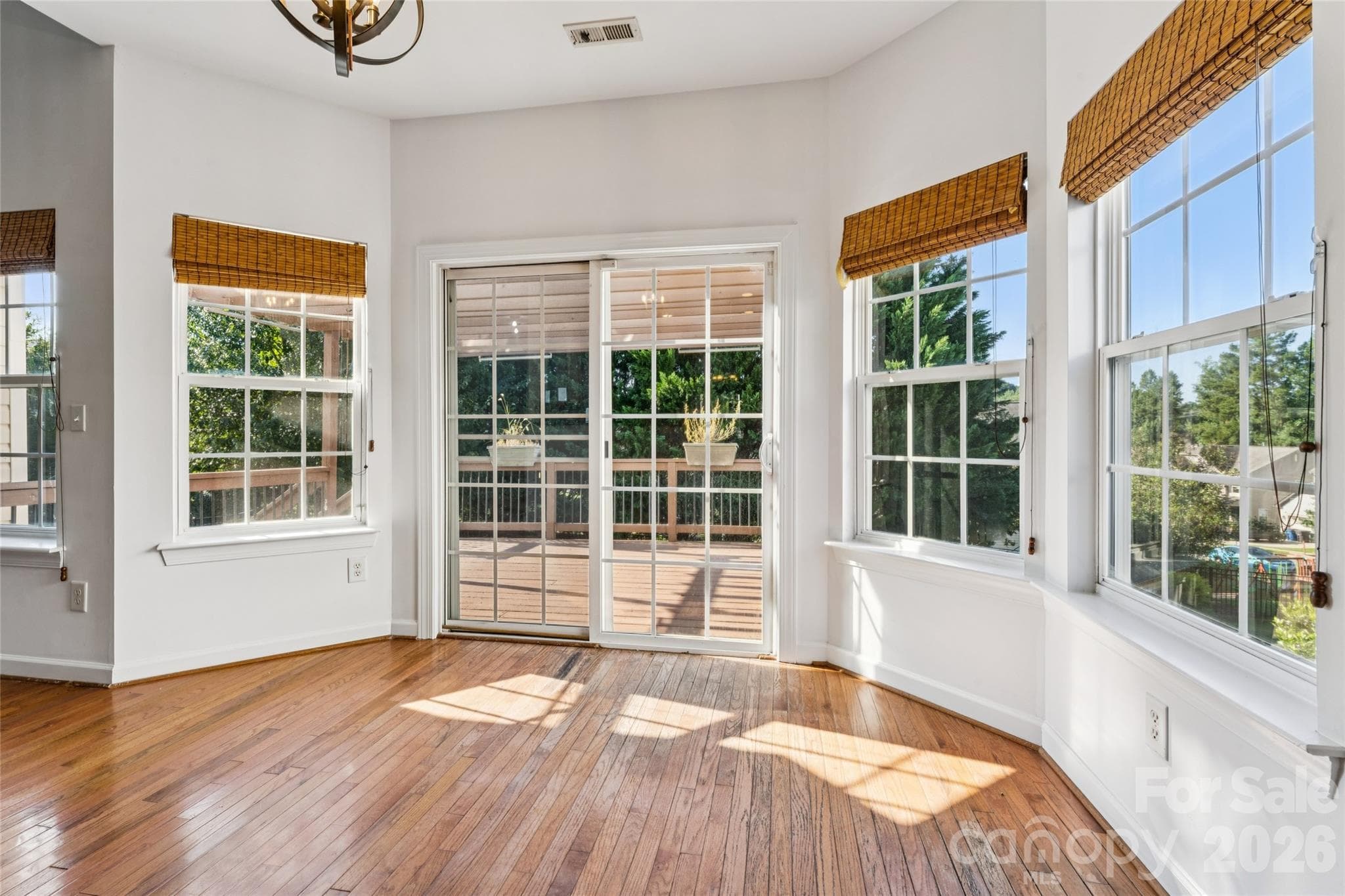 Breakfast room - 104 Planters Drive, Statesville