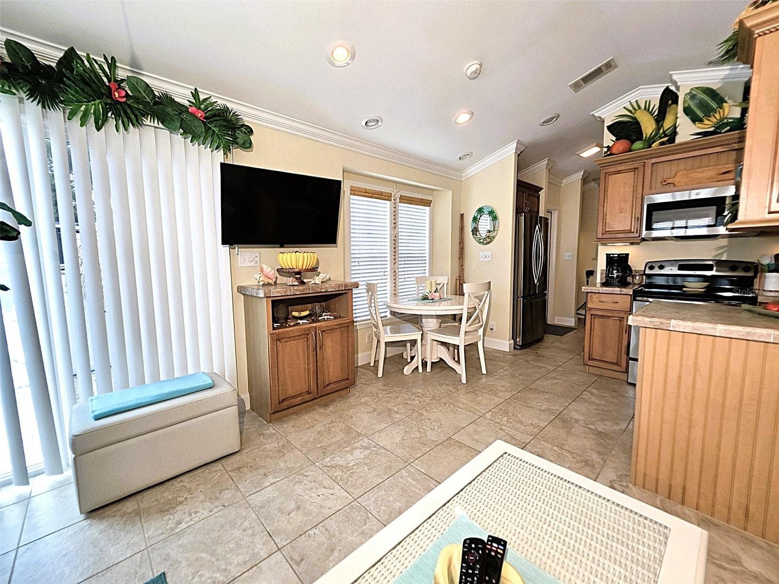 Manufactured Home at 20300 LEONARD - LOT 33, LUTZ, photo 9 of 59