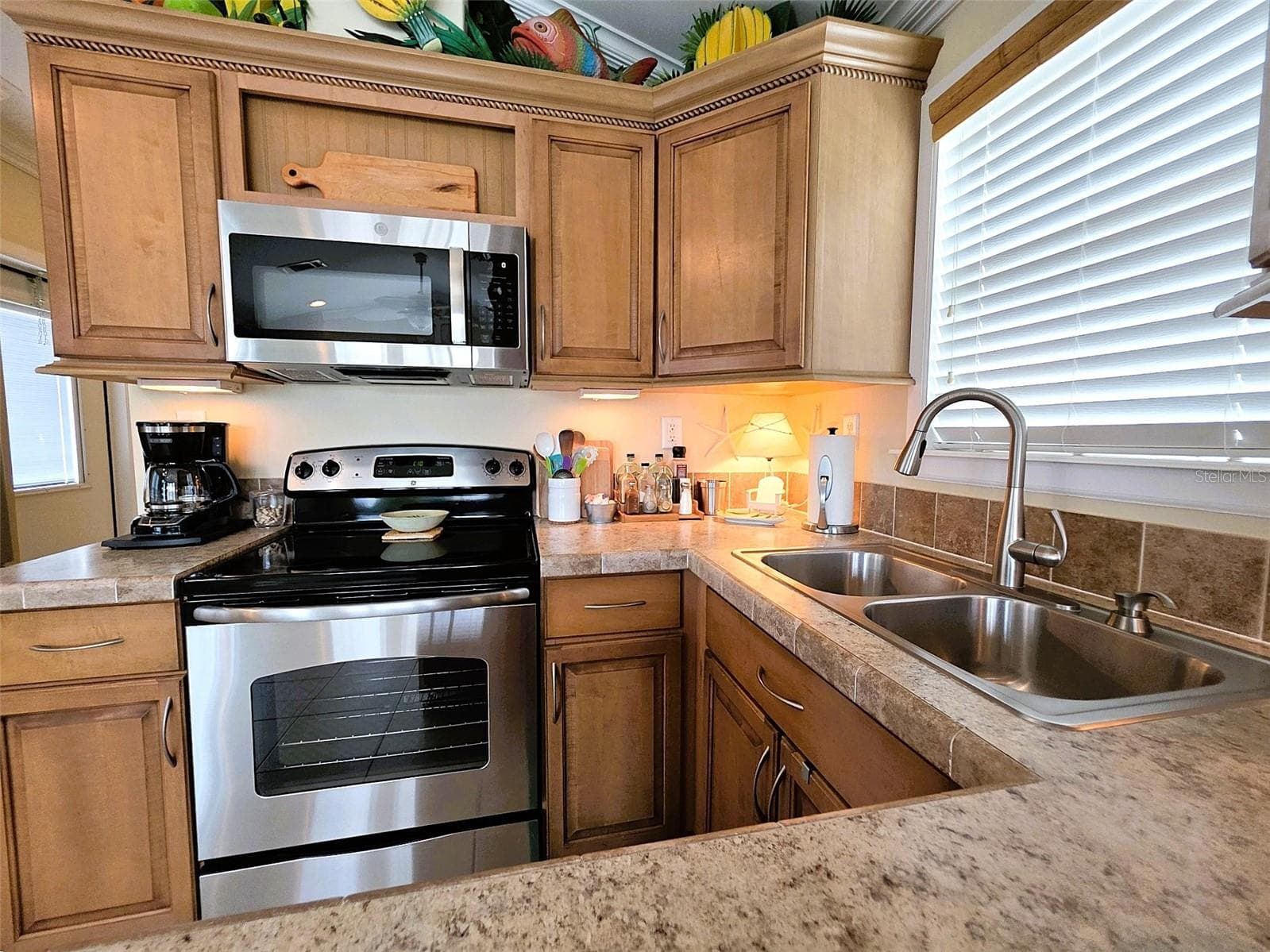 Manufactured Home at 20300 LEONARD - LOT 33, LUTZ, photo 19 of 59
