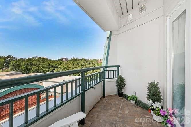 Condominium at 401 N Church Street, Charlotte, photo 22 of 36