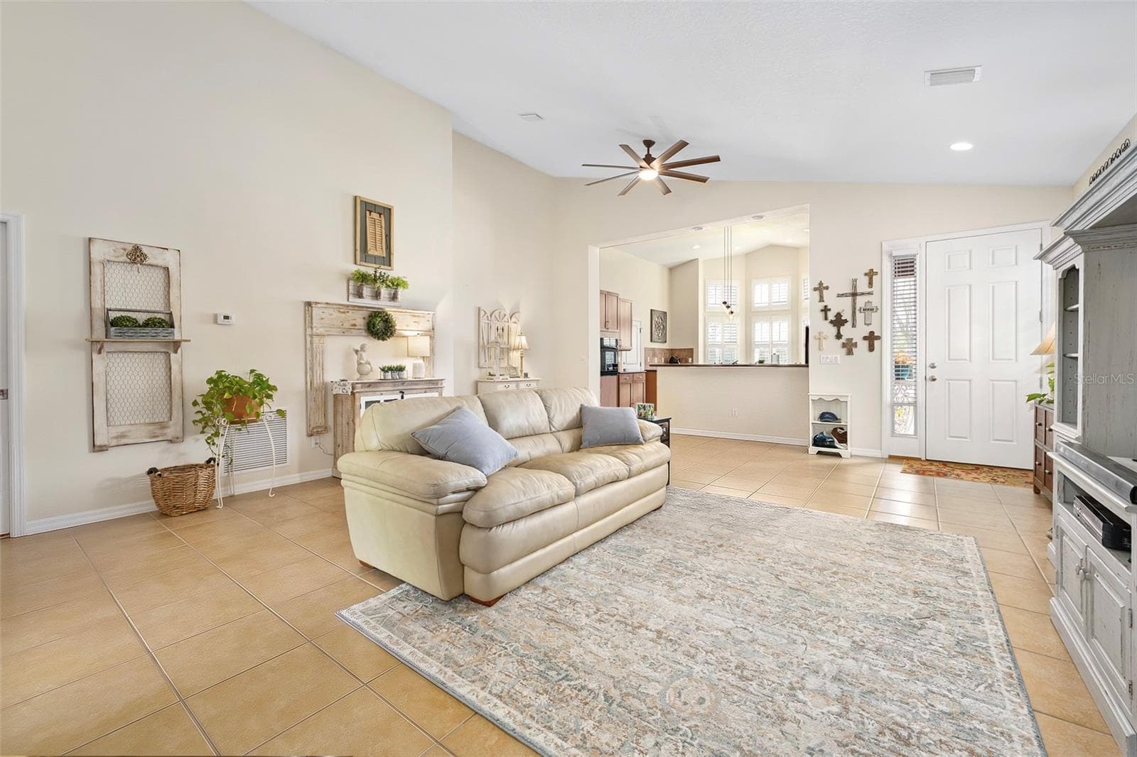 Spacious - 372 CHELSEA PLACE AVE, ORMOND BEACH