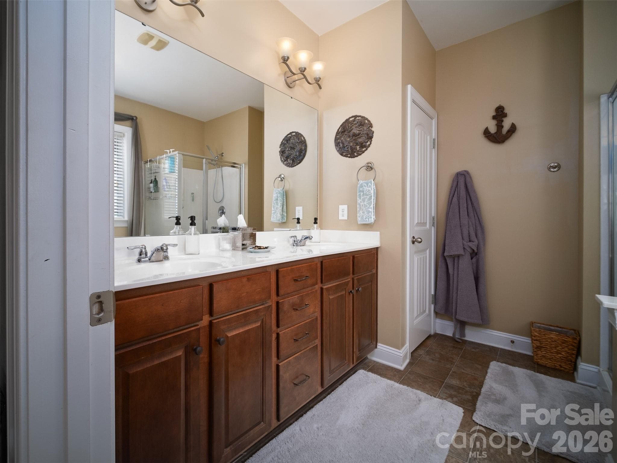 Single Family Residence at 172 Tom Sawyer Lane, Mount Holly, photo 18 of 48
