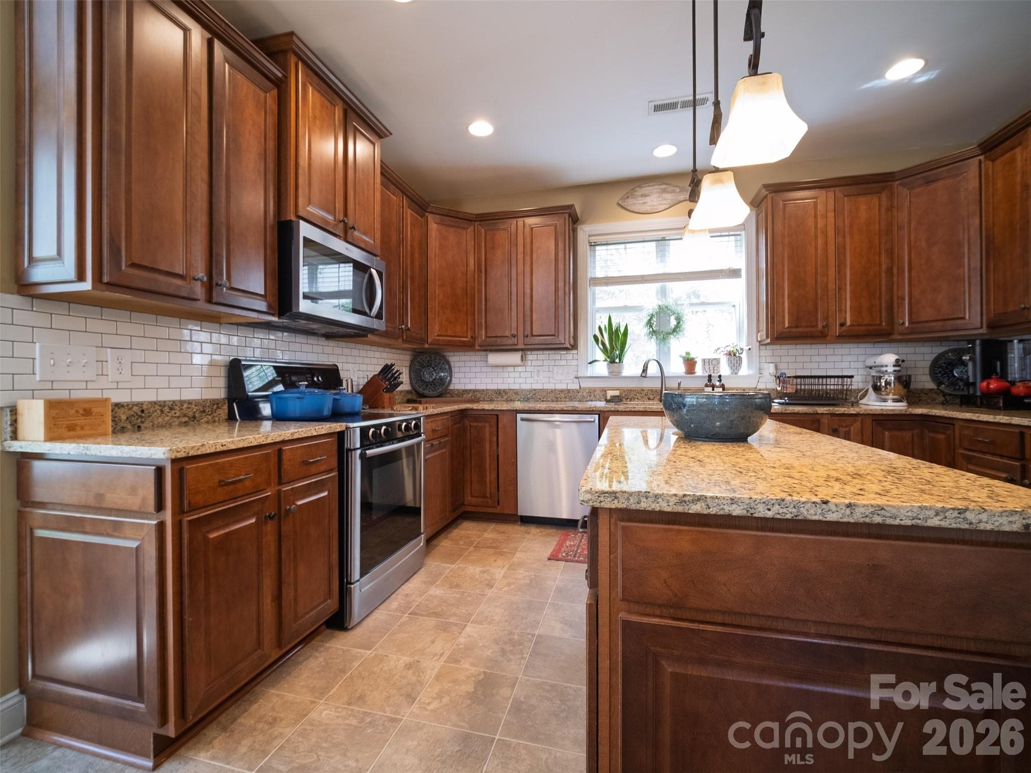 Single Family Residence at 172 Tom Sawyer Lane, Mount Holly, photo 30 of 48