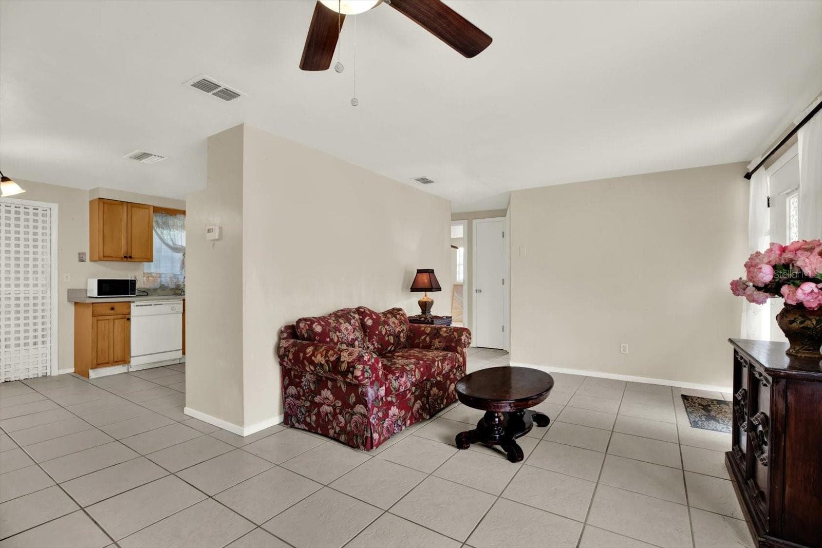 Single Family Residence at 4737 LONGWOOD AVE, HOLIDAY, photo 5 of 23