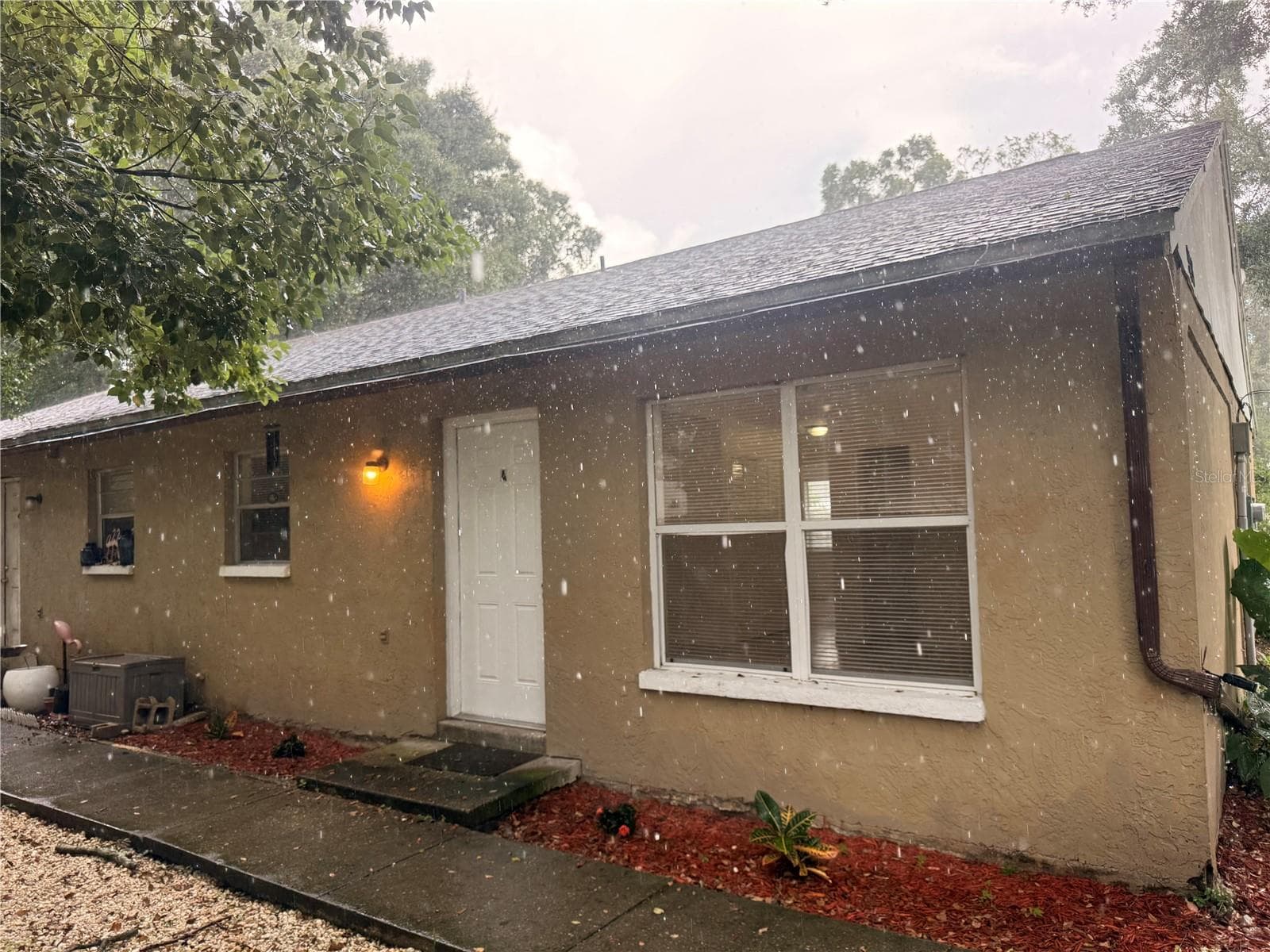 Half Duplex at 9406 N HARTTS DR #A, TAMPA, photo 3 of 24