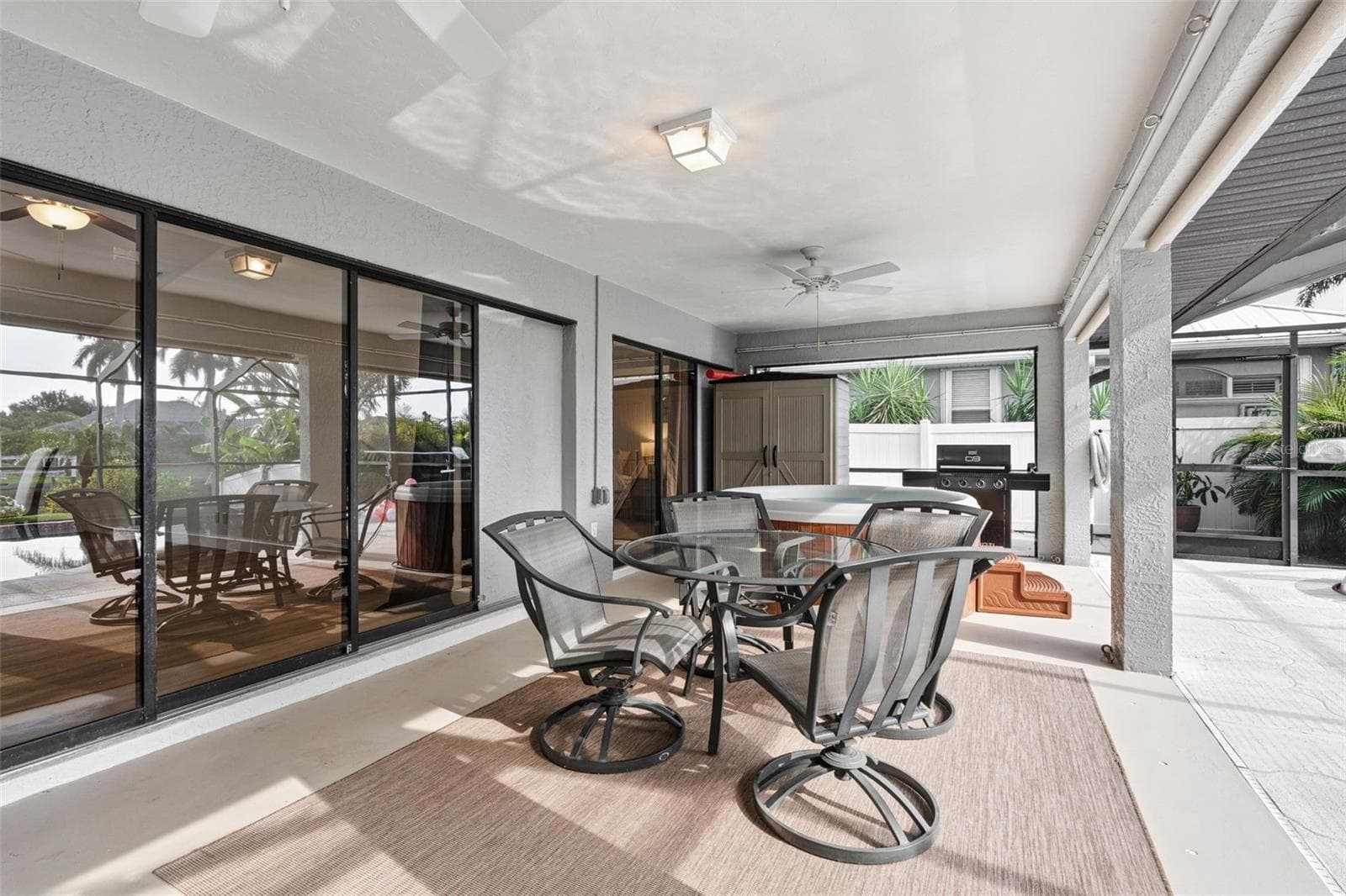 Fully recessed sliding doors - 4209 FLAMINGO BLVD, PORT CHARLOTTE