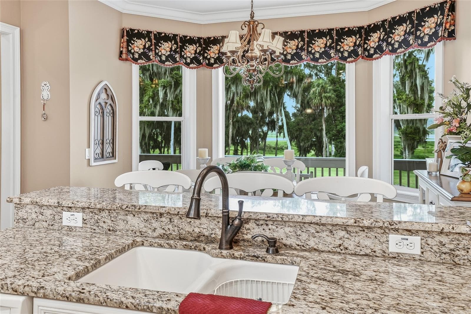 Sink w/ View of Window - 18350 HANCOCK BLUFF RD, DADE CITY
