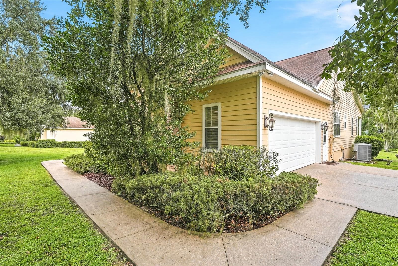 Sidewalk - 18350 HANCOCK BLUFF RD, DADE CITY