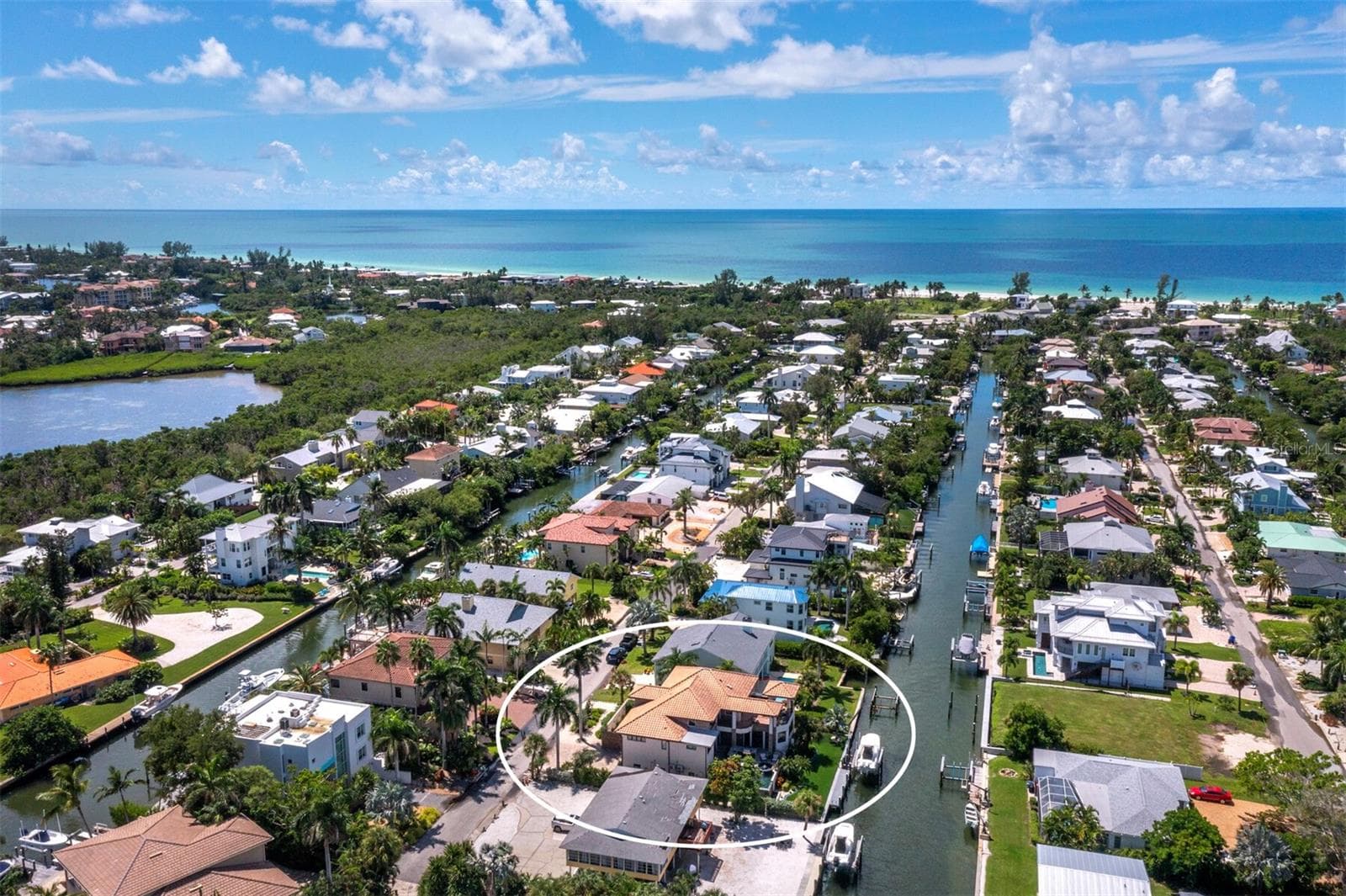 The neighborhood beach access is just a short walk or bike ride away and stretched for miles! - 795 MARBURY LN, LONGBOAT KEY