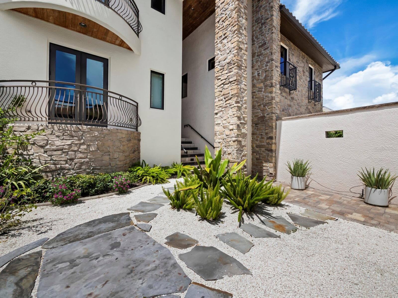 Single Family Residence at 795 MARBURY LN, LONGBOAT KEY, photo 16 of 80