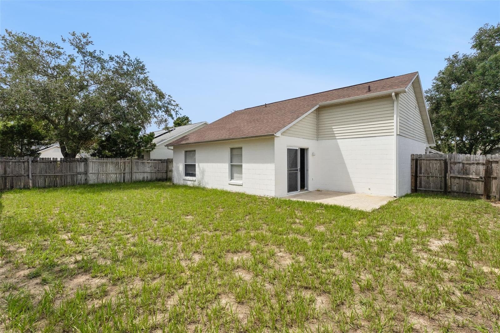 fully fneced - 2657 WINCHESTER CIR, EUSTIS
